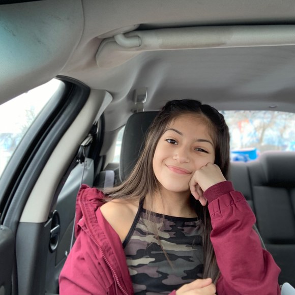 Meet your Posher, Sulma - Picture 1 of 1